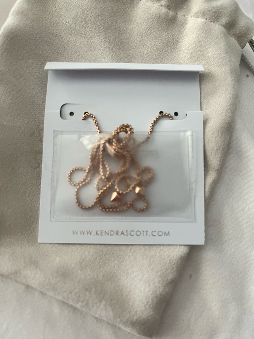 Kendra Scott rose gold/pink adjustable necklace like new - Picture 3 of 4